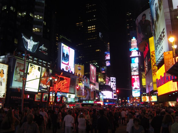 SAMSUNG DIGITAL CAMERA